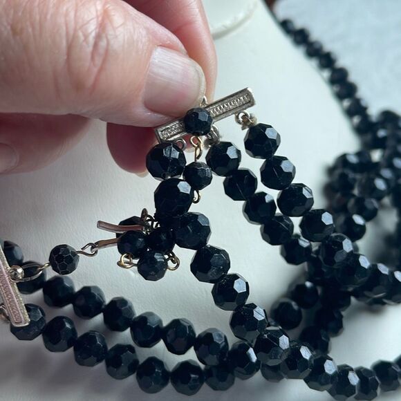 Vintage Midcentury 3 strand black faceted acrylic beads Hong Kong . - Picture 3 of 8